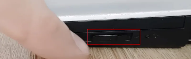 Preklopni drsnik Wi-Fi na starejših prenosnikih Dell