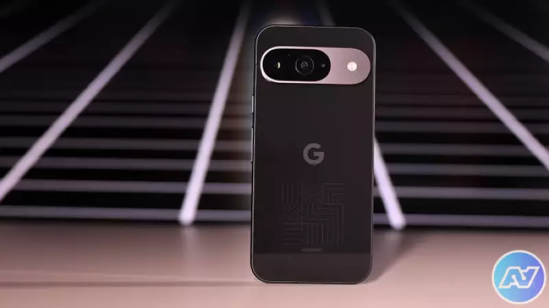 Огляд Google Pixel 9 - копіюй iPhone тільки не під копірку