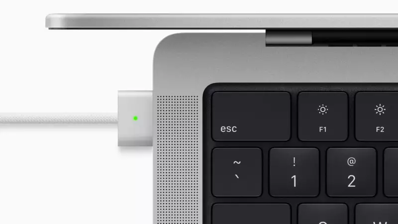 Apple MacBook Pro 14.2 - Apple MacBook Pro 16.2 (MagSafe 3)