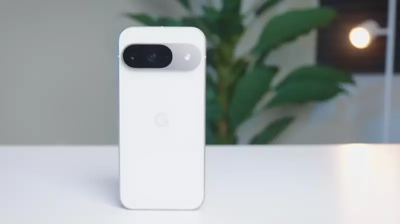 Огляд Google Pixel 9 Pro – золота середина нової серії. Порівняння з Galaxy S24 Ultra і iPhone 15 Pro