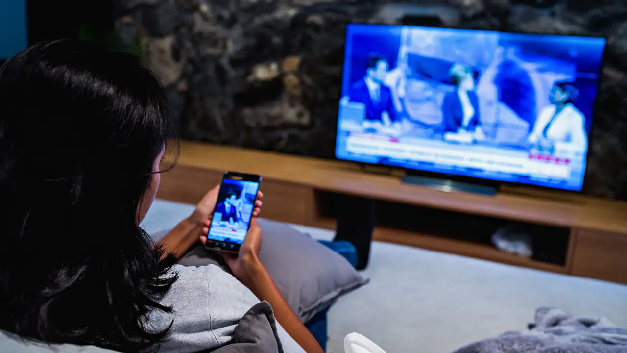 Як грати зі смартфона на великому екрані телевізора Smart TV