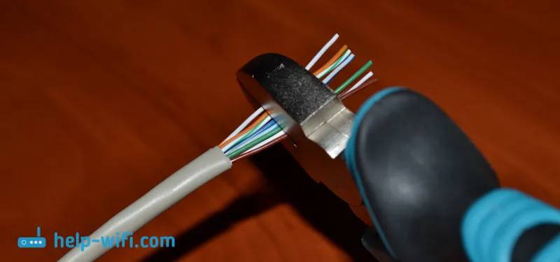 Инструкции за кримпване на кабел с усукана двойка без пета